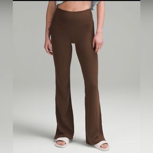 Lululemon groove high-rise split hem flared pant size 6